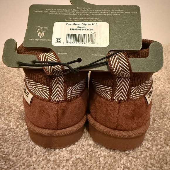 NWT PAWZ brown slippers size 9/10 (3-4 years) - Picture 7 of 8